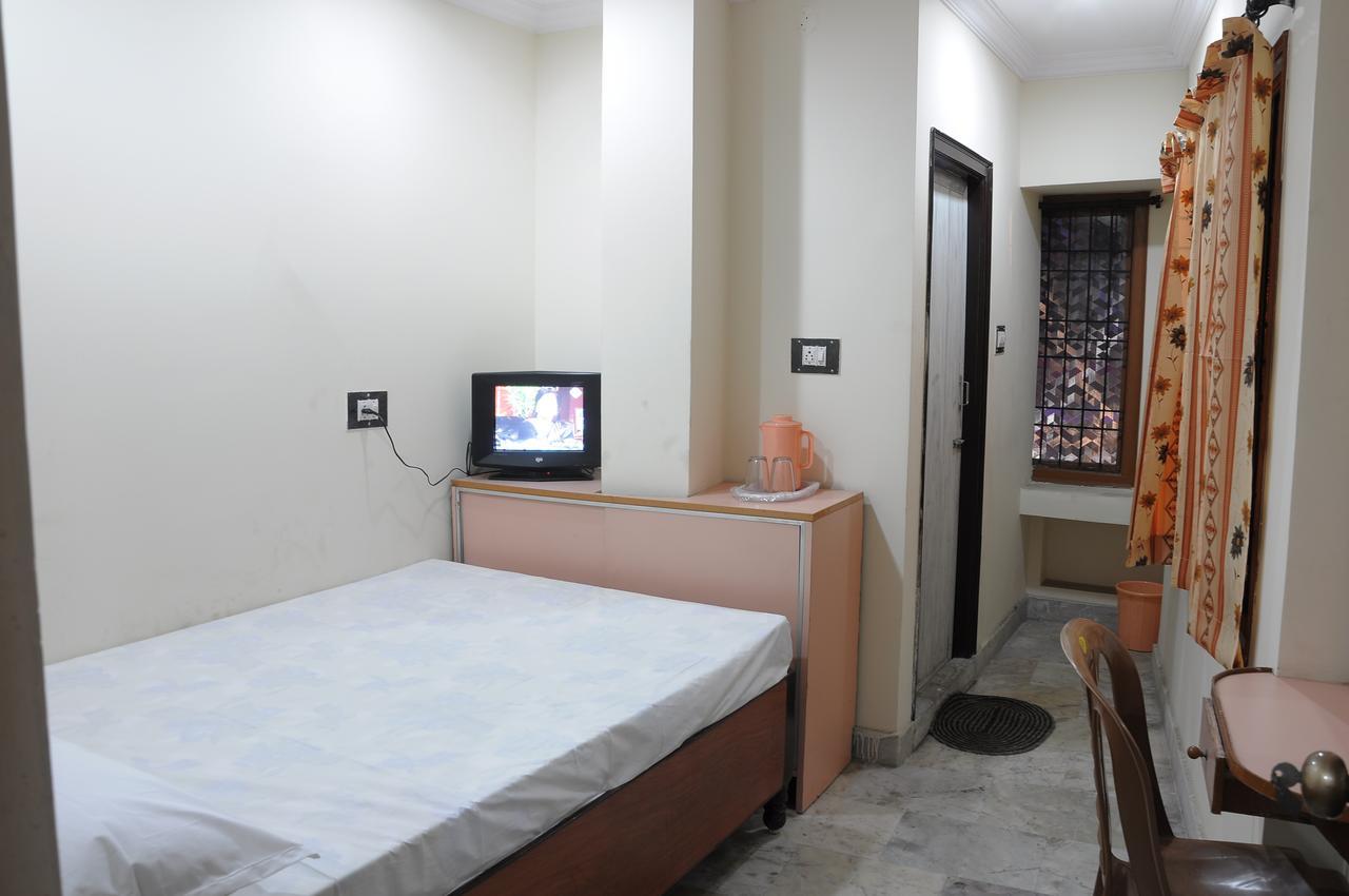 Vani Lodge Visakhapatnam Exterior foto